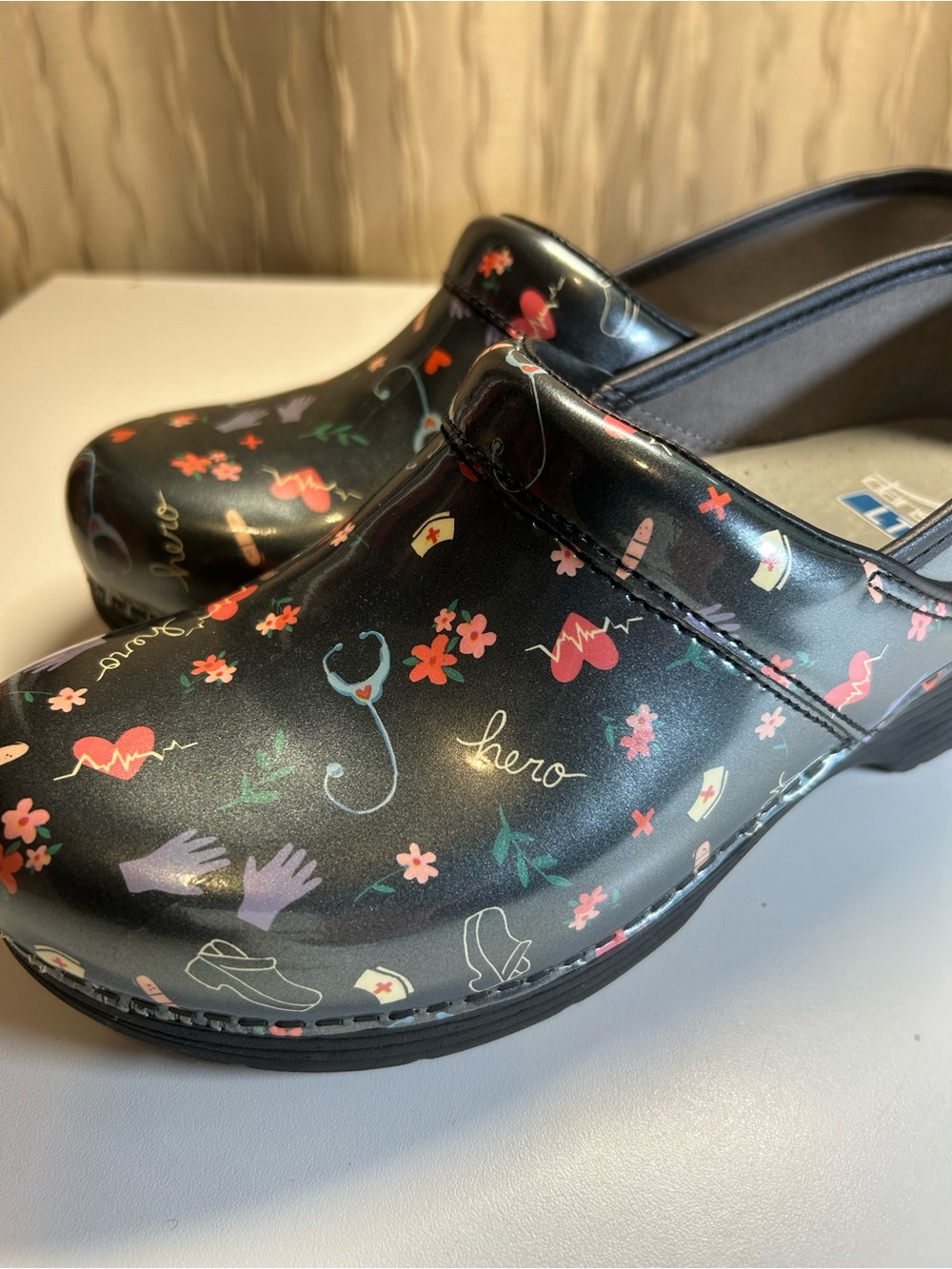 Dansko LT Pro Patent Hero Hospital Nursing Nurse Clogs Women's 39 (US 8.5-9) - Picture 5 of 16